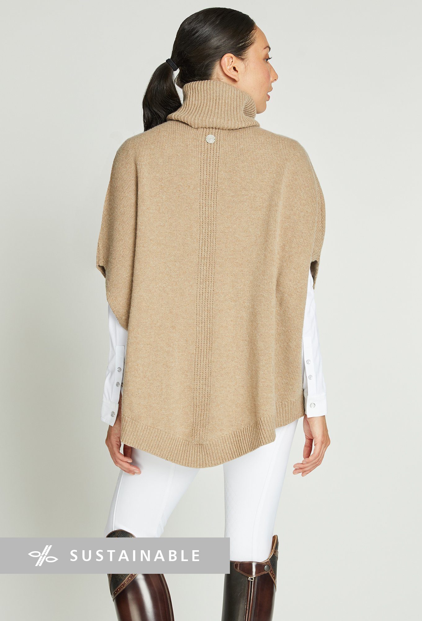 Nicole Merino Poncho